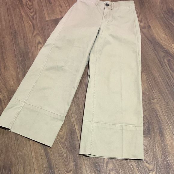 Madewell Wide-Leg Crop Pants in Light Latte
Spring fashion. Beach sz 24 - Picture 3 of 9
